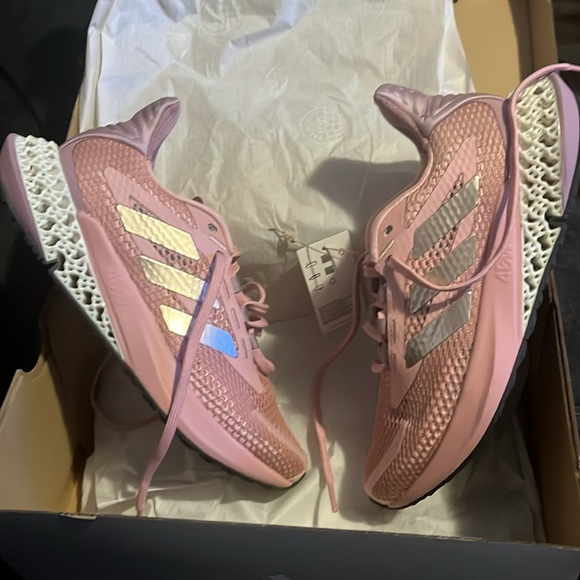 Very nice - Picture 2 of 4